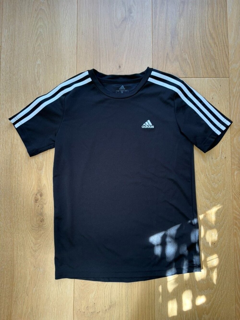 Adidas Boys T-Shirt - Size: Youth M - EUC (Only Worn Once)